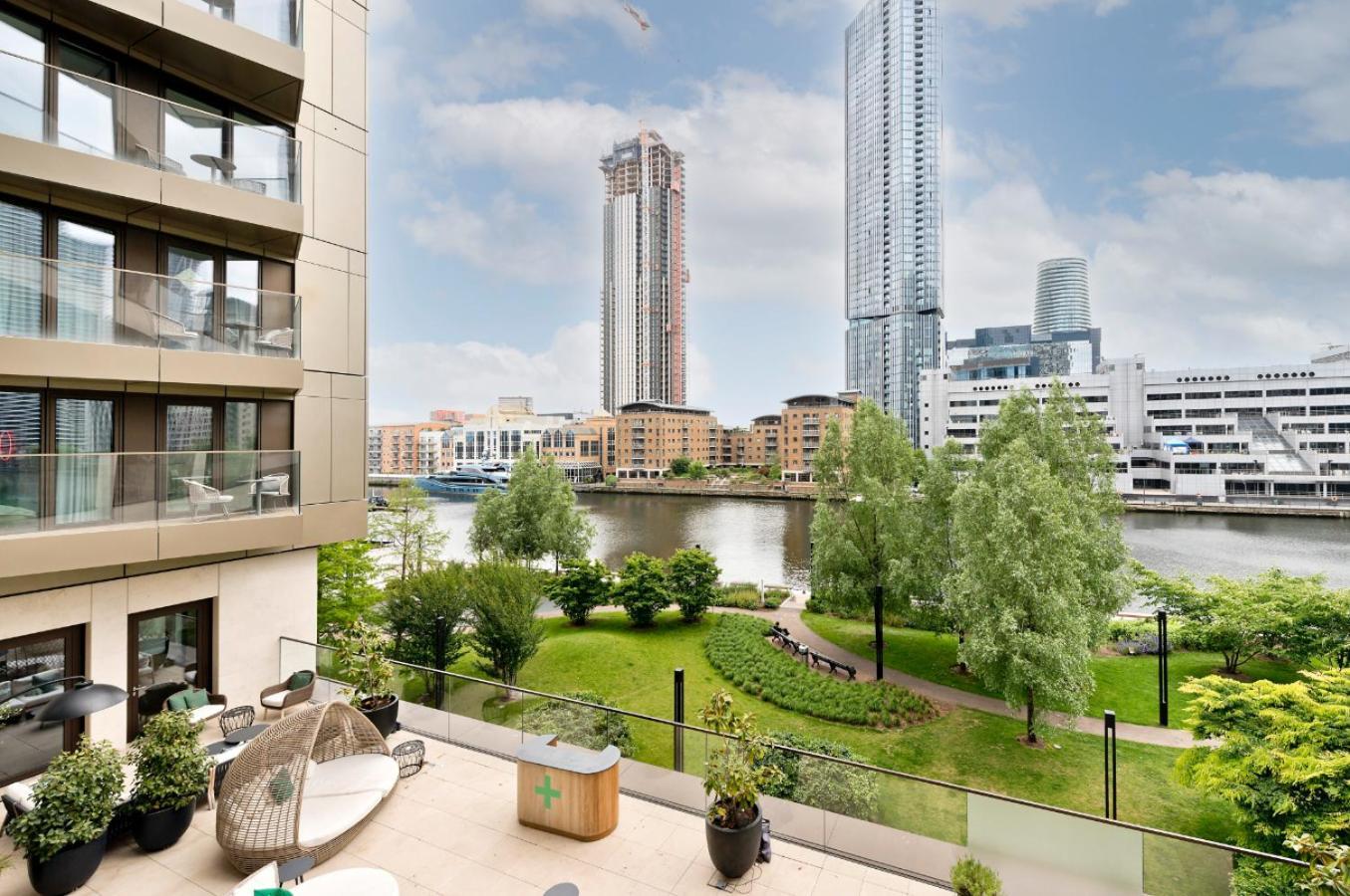 Elegant And Modern Apartments In Canary Wharf Right Next To Thames Londyn Zewnętrze zdjęcie